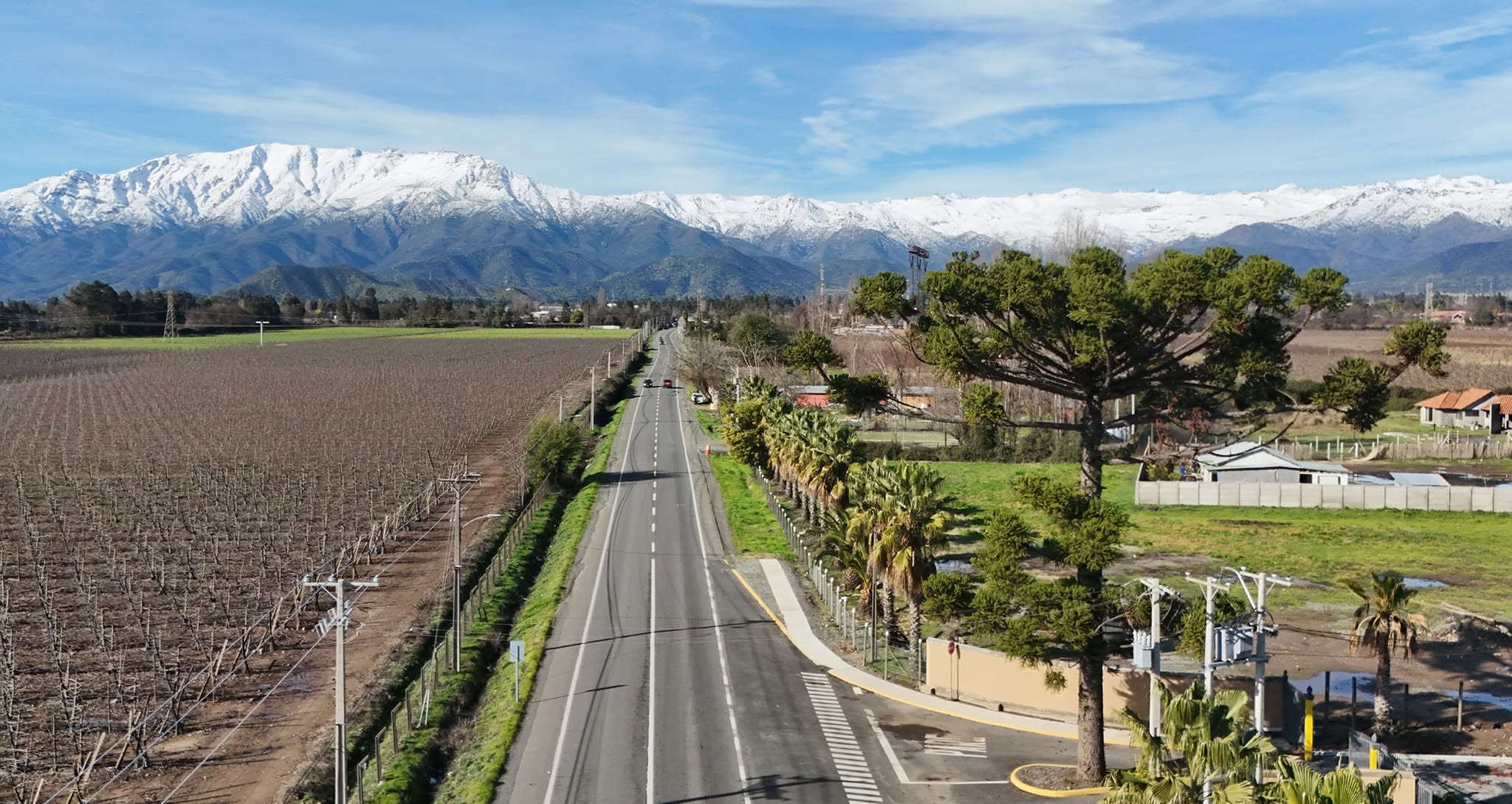 Ruta de Codegua con la cordillera de la Región de O'Higgins